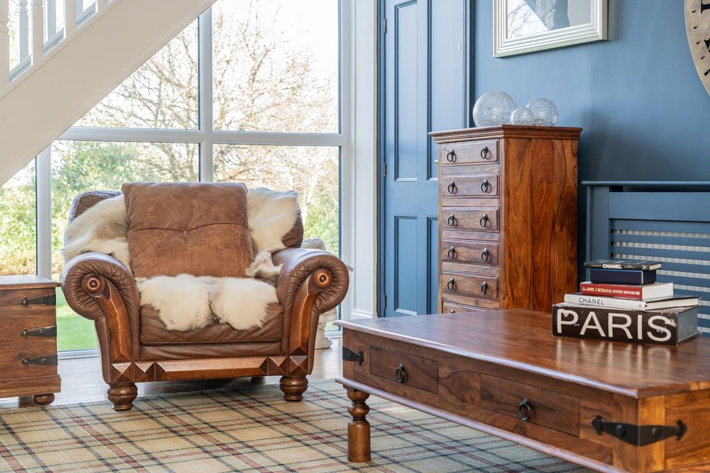 Property photo 3 of 49