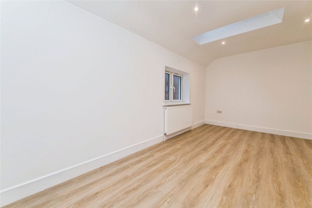 Additional image 12 of 2 bed flat for saleKerslakes Court, Honiton, Devon EX14