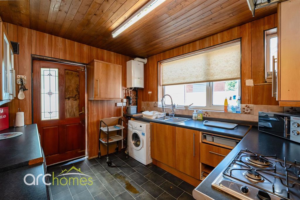 Property photo 3 of 14 Lulworth-5.Jpg