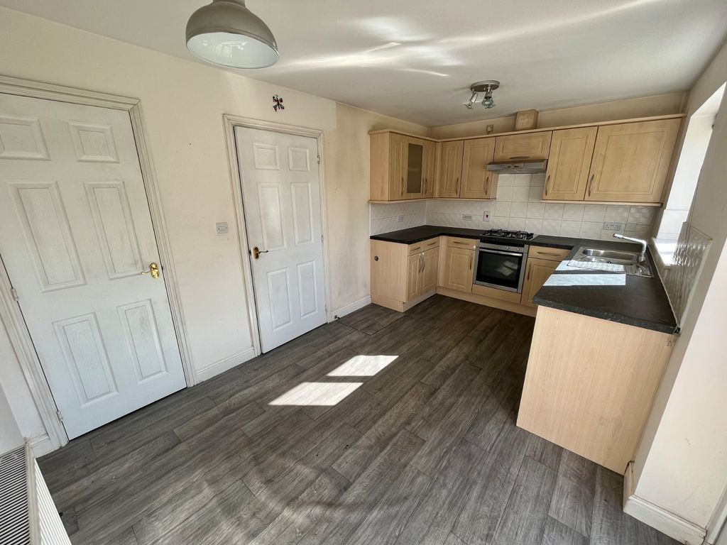 Property photo 3 of 13 Kitchen/Diner