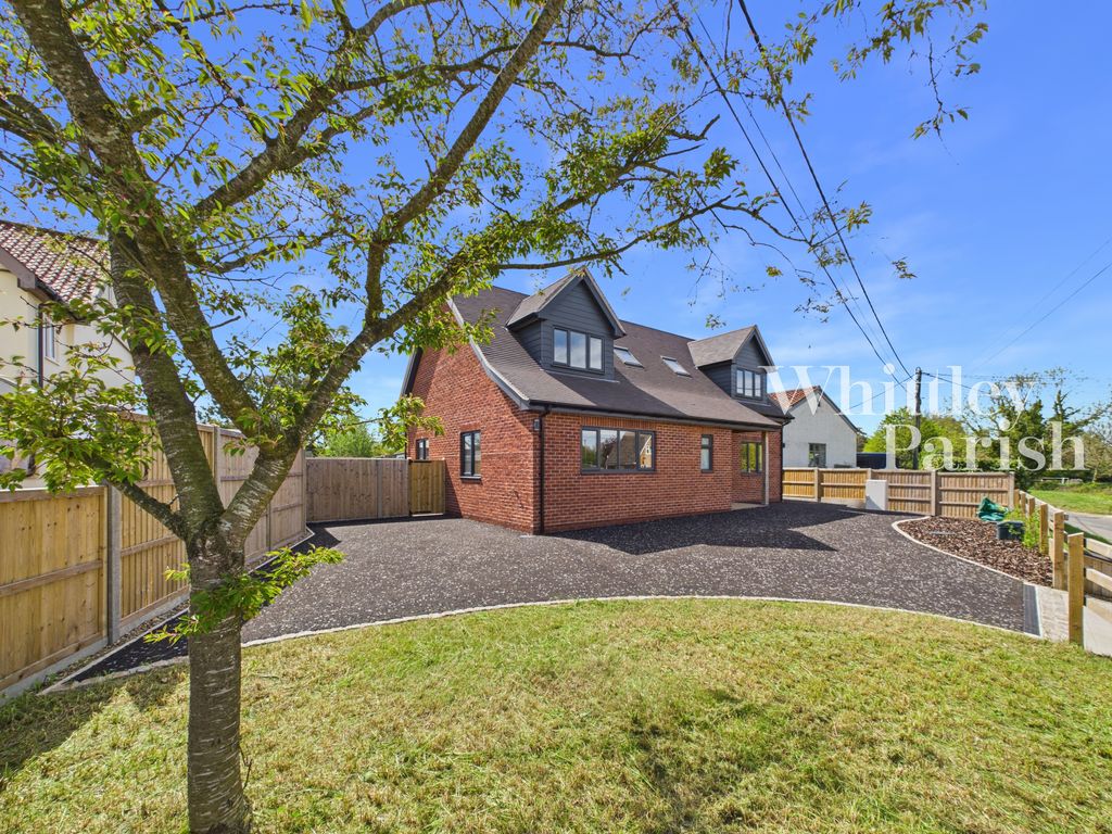 Property photo 1 of 26 Cam04332G0-Pr0724-Still031