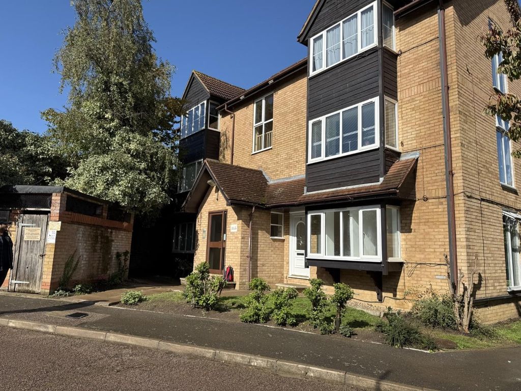 Property photo 1 of 8