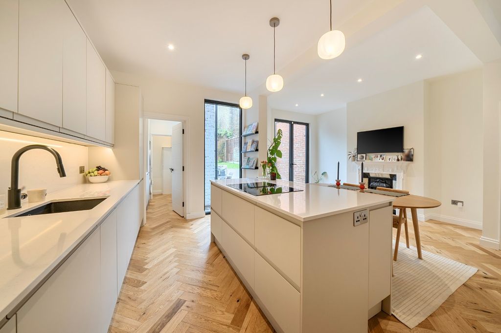 Property photo 1 of 13 Picture No. 02