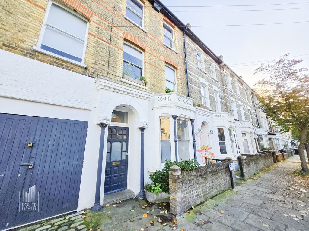 Property photo 1 of 13 Photo 14