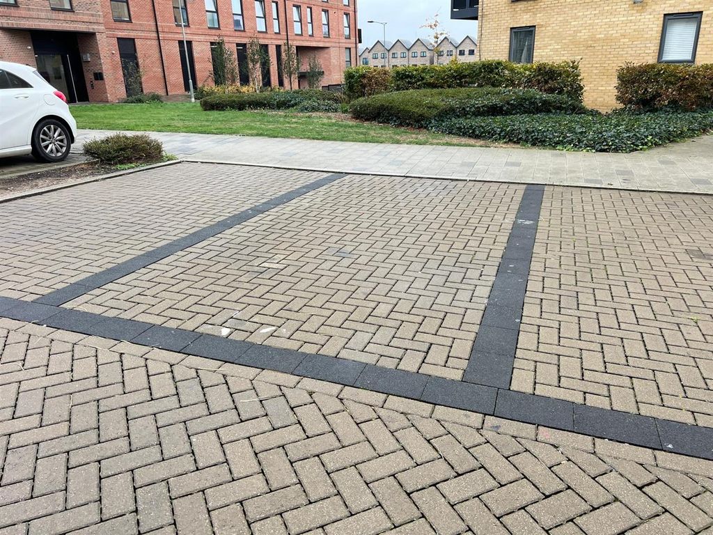 Property photo 2 of 6 02.Jpg