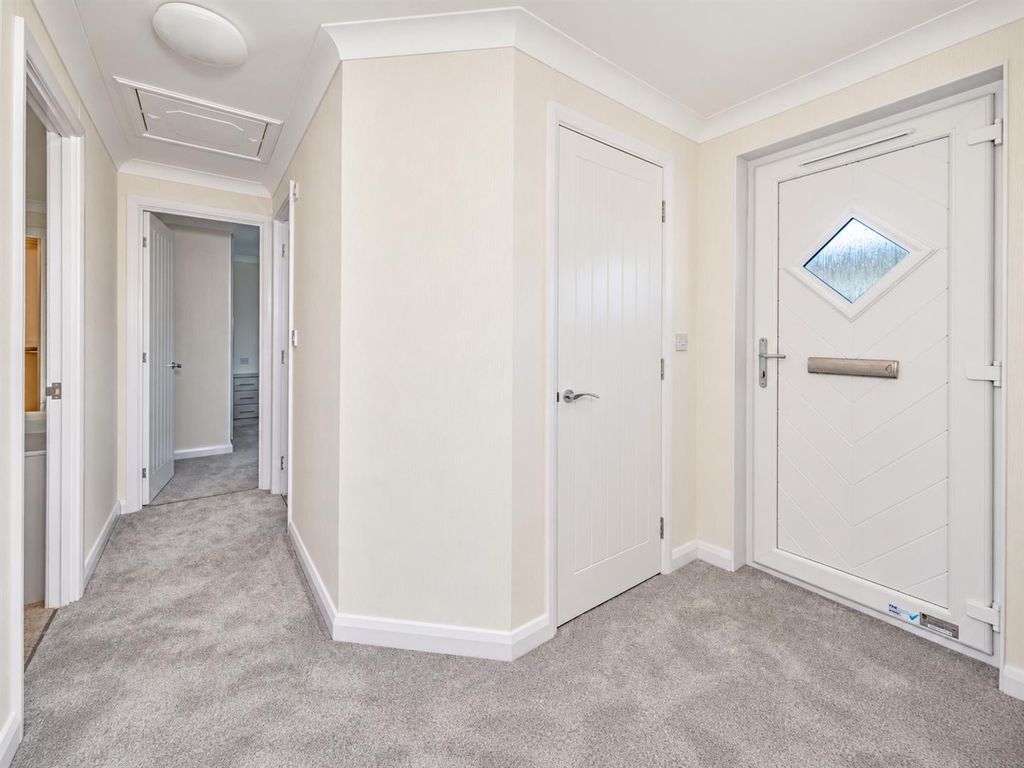 Property photo 3 of 21 Barry Downs Tredegar-3.Jpg