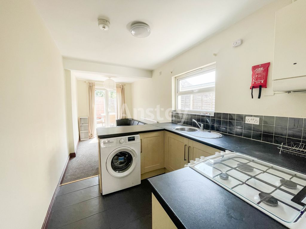 Property photo 3 of 9 Photo 03