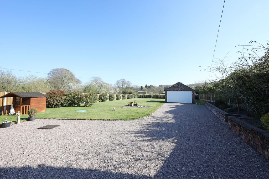 Property photo 3 of 33