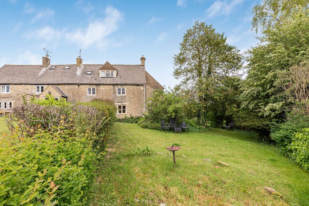 Property photo 2 of 22