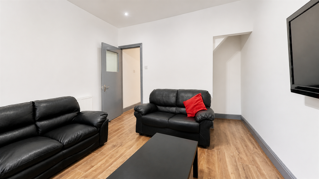 Property photo 3 of 17 265-Dawlish-Road-Liv