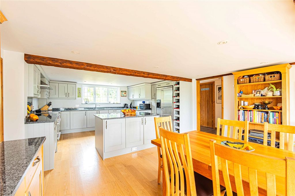 Property photo 2 of 52 Picture No. 62