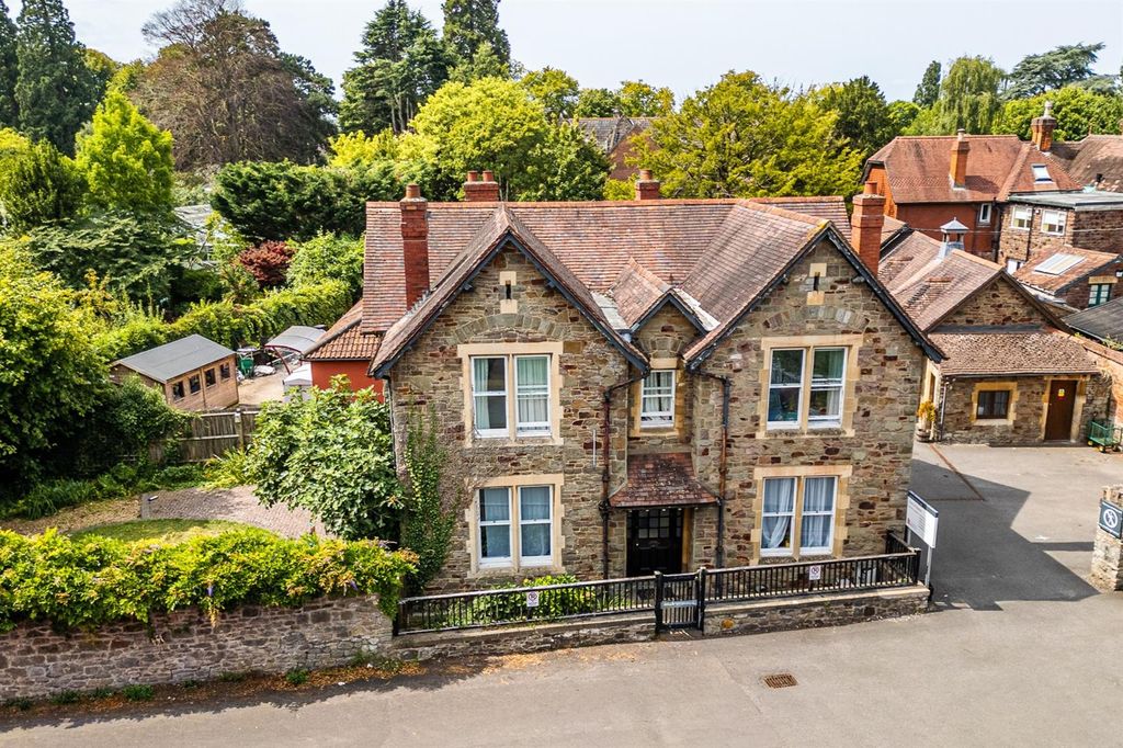 Property photo 2 of 38 Waltham Cottage, Hollybush Lane, Stoke Bishop, Bri