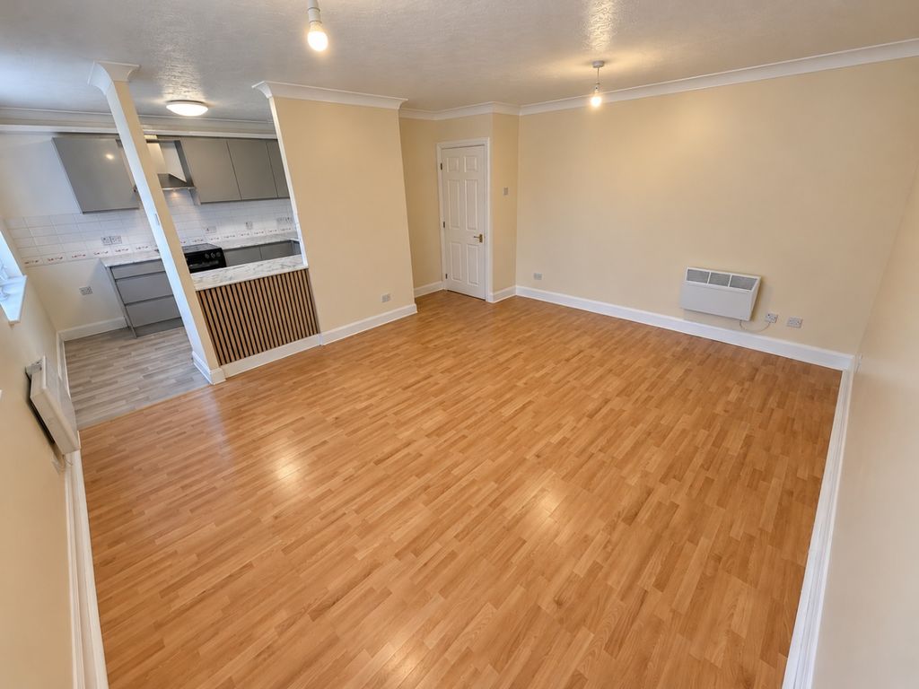 Property photo 2 of 8 6103113