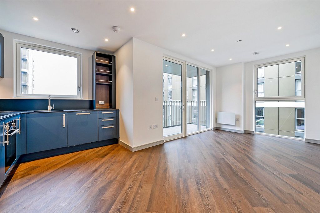 Property photo 1 of 14 Reception