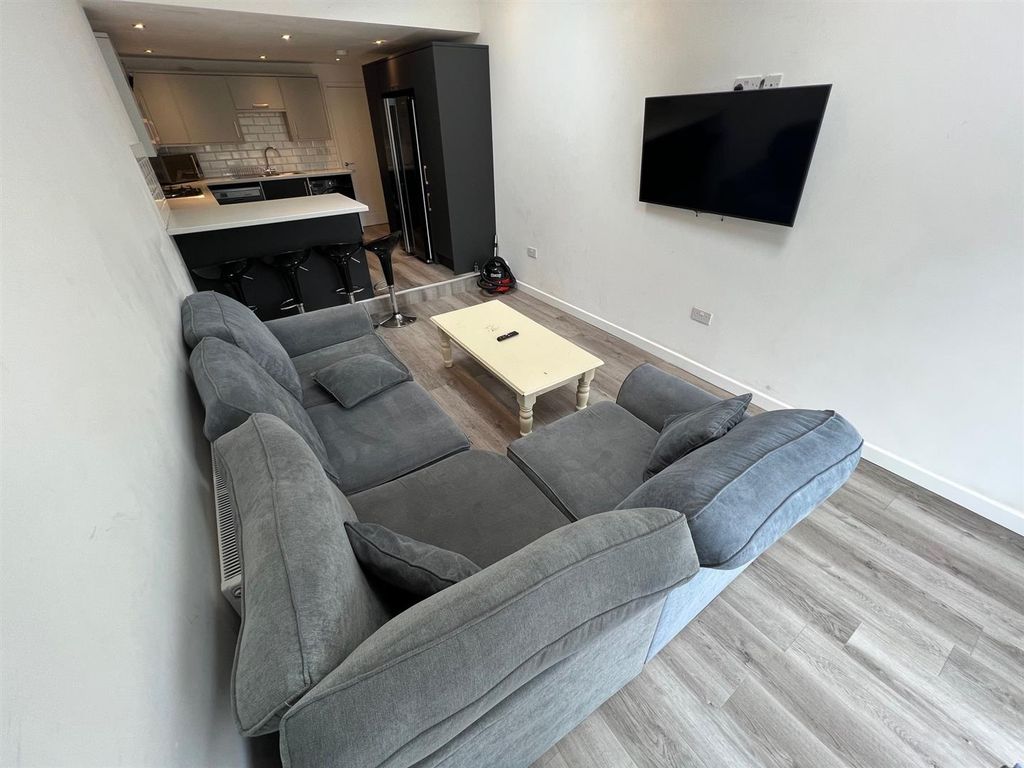 Property photo 3 of 13 Image 12.Jpg