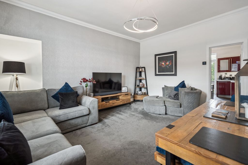 Property photo 3 of 26