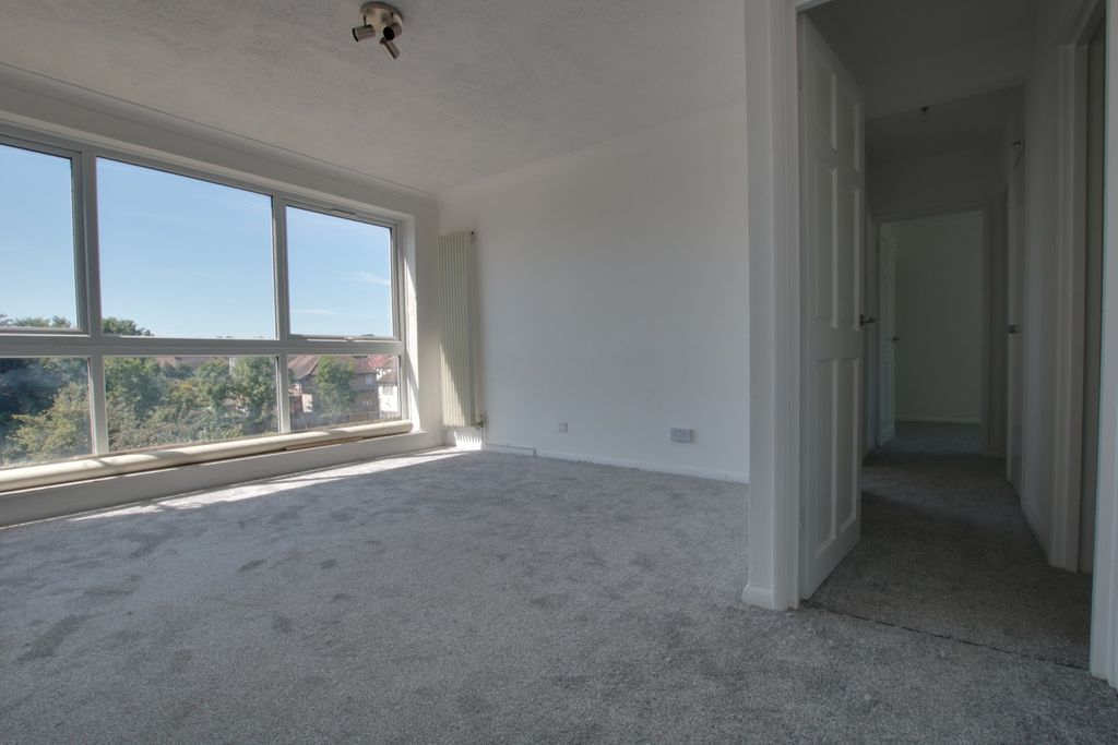 Property photo 3 of 18 1664472