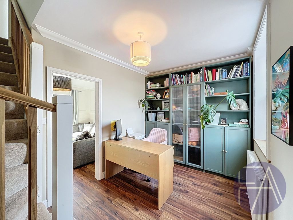 Property photo 3 of 25 4553172