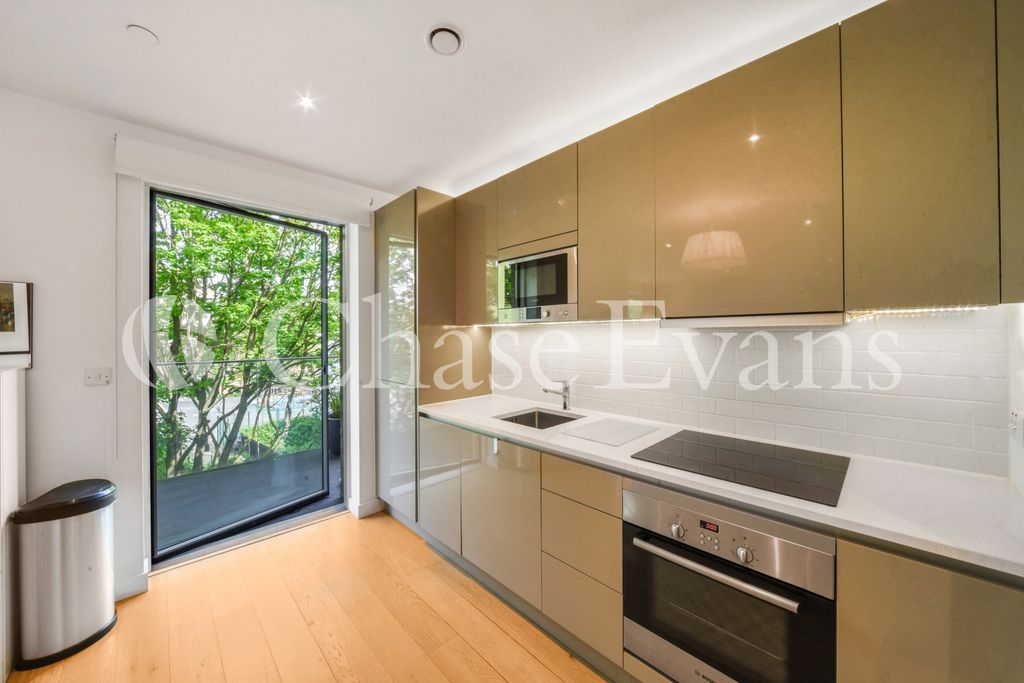 Property photo 2 of 10 Kitchen