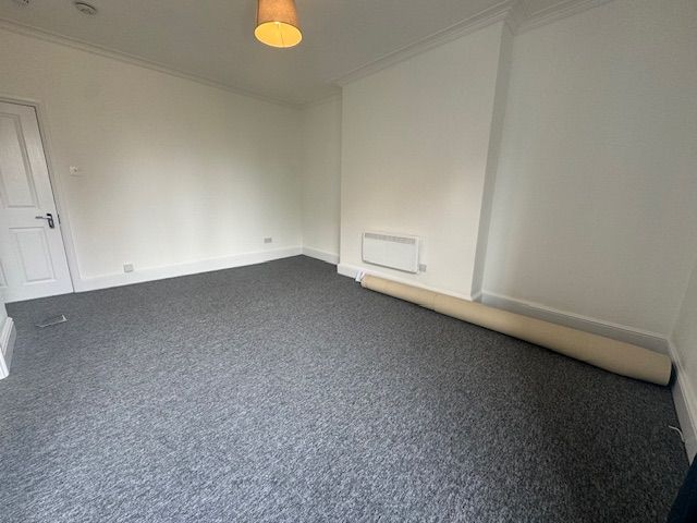 Property photo 3 of 7 Living Room