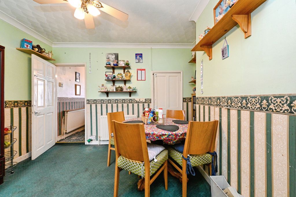 Property photo 3 of 17 52011