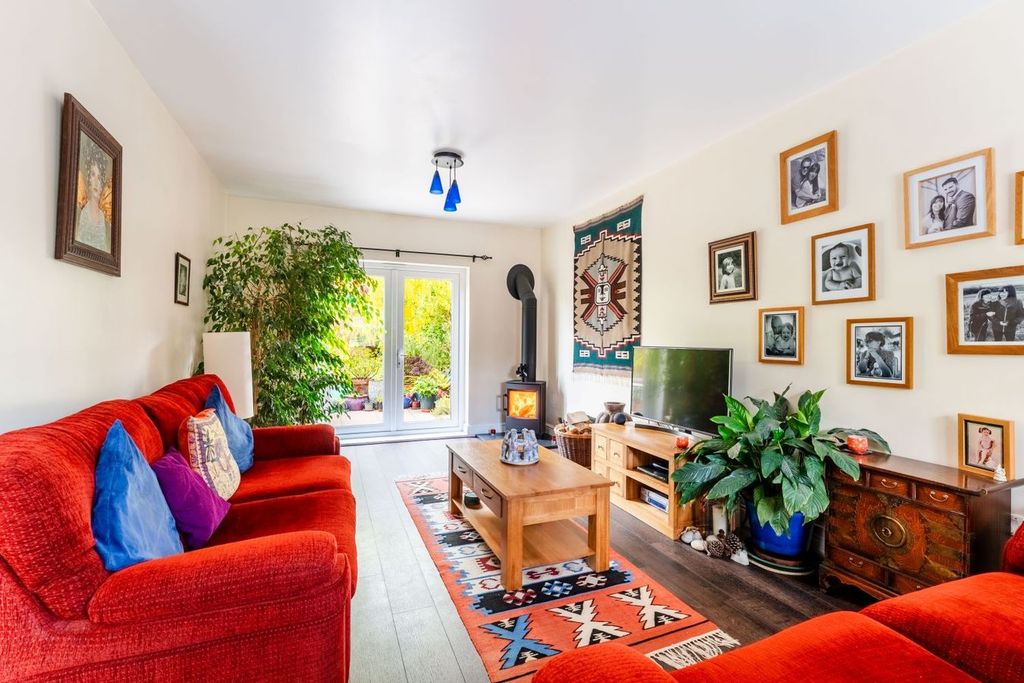 Property photo 1 of 25