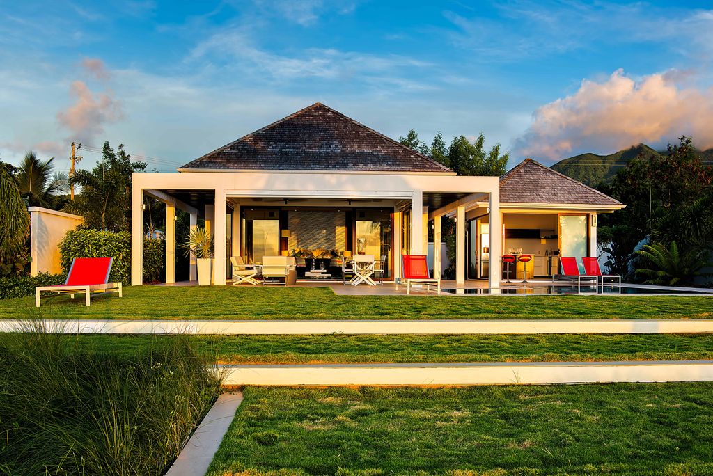 Property photo 1 of 15 Zenith Villa Day