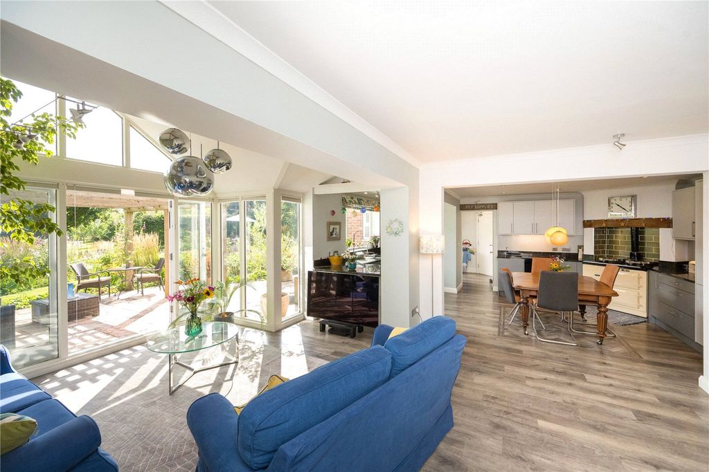 Property photo 3 of 22 Kitchen