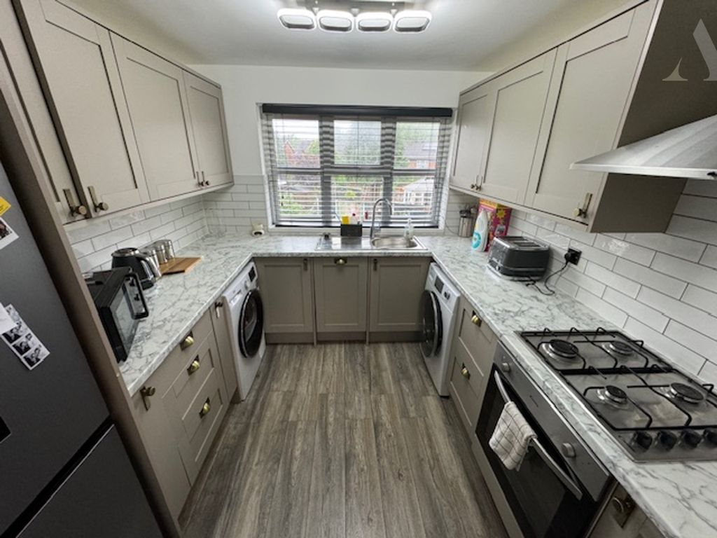 Property photo 3 of 6 Finches End Kitchen