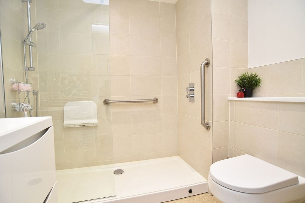 Property photo 3 of 8