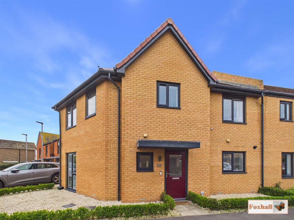 Property photo 1 of 25 Front Garden