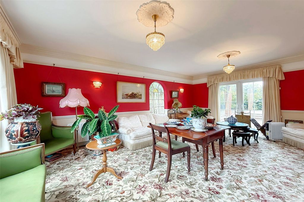 Property photo 2 of 36 Picture No. 28