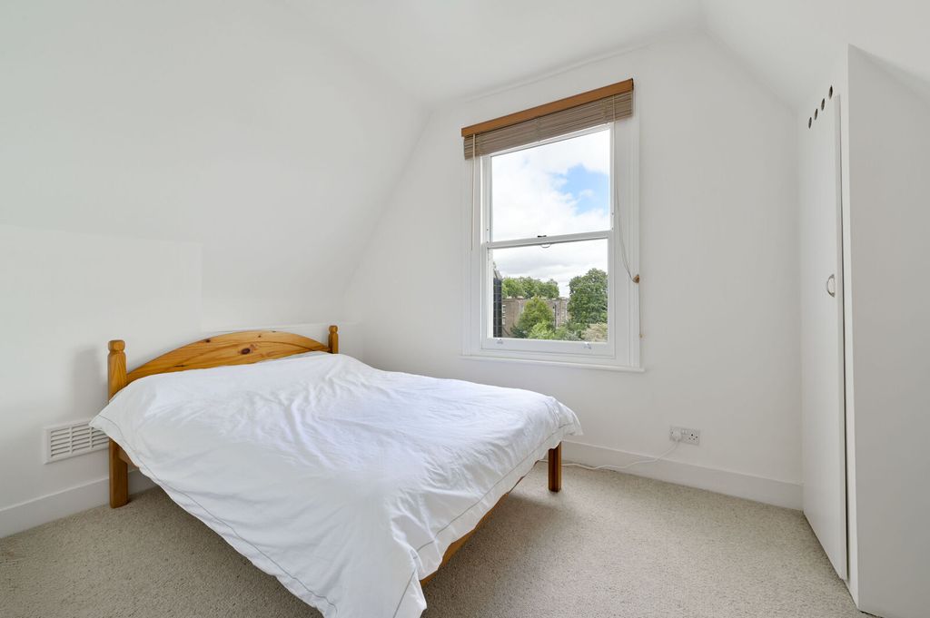 Property photo 3 of 8