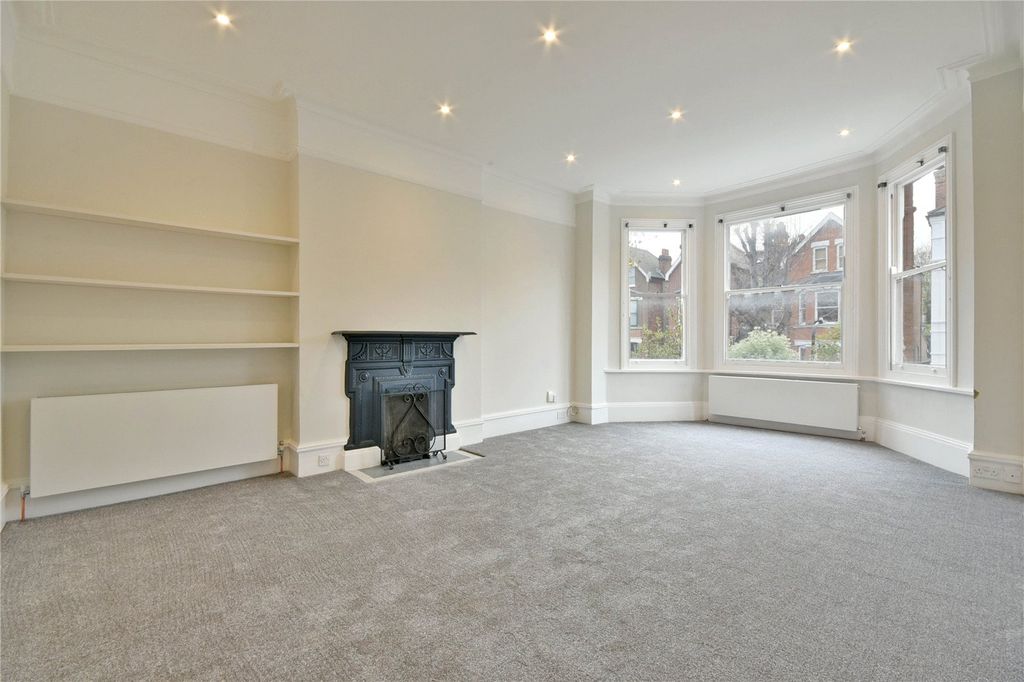 Property photo 2 of 11 Picture No. 22