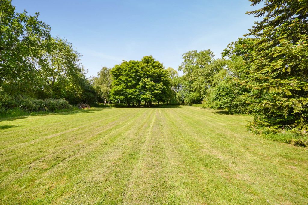 Property photo 2 of 48