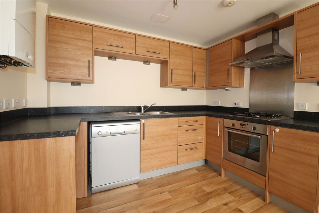 Property photo 2 of 7 Picture No. 15