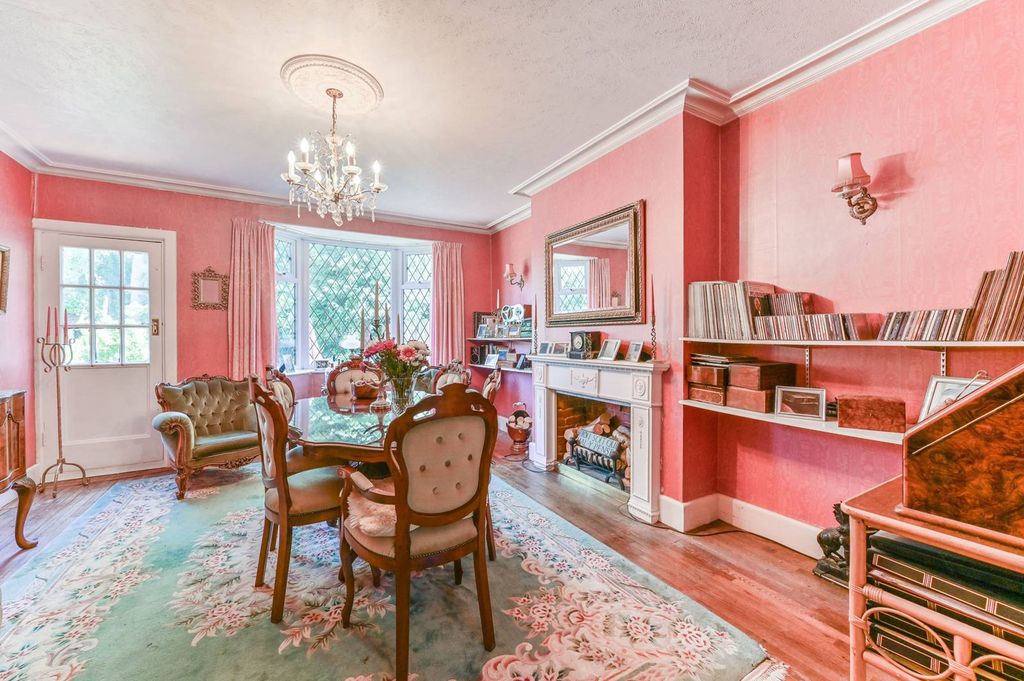 Property photo 3 of 14