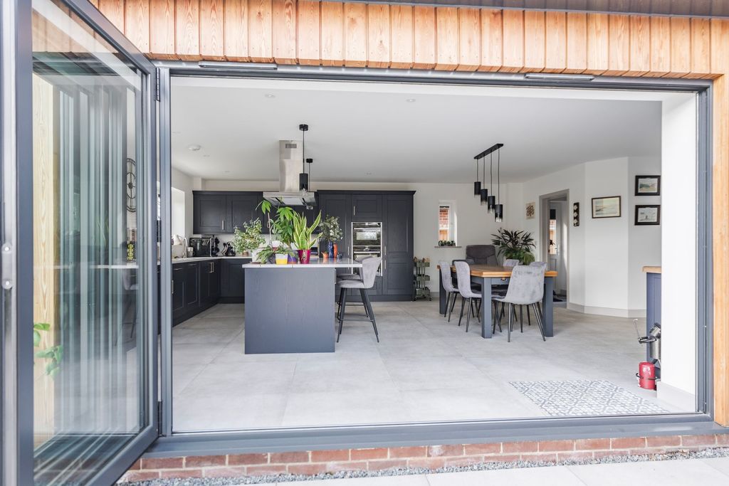 Additional image 5 of 4 bed detached house for saleOak Tree Meadow, Dereham NR19