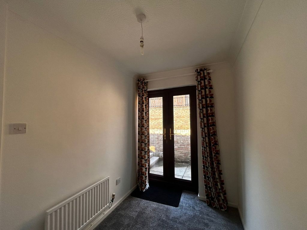 Additional image 6 of 2 bed semi-detached bungalow to rentOak Hill Park, Skewen, Neath SA10