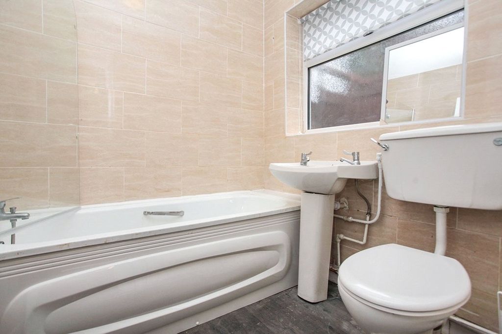 Property photo 3 of 7 Picture No. 07