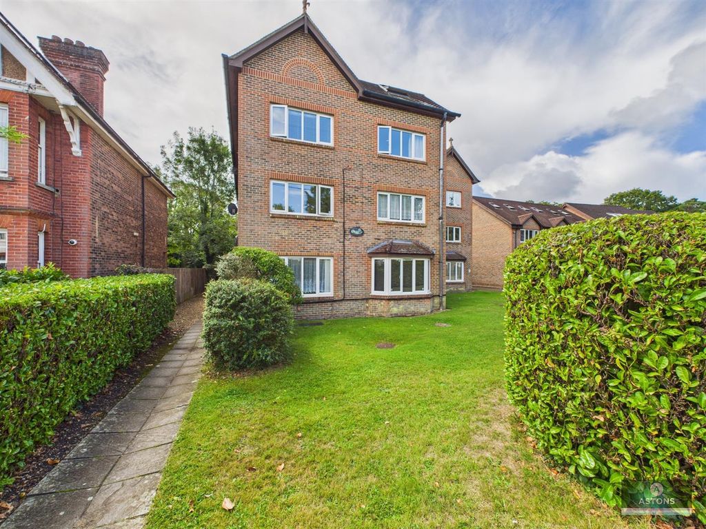 Property photo 1 of 5 Cam04622G0-Pr0038-Still005.Jpg