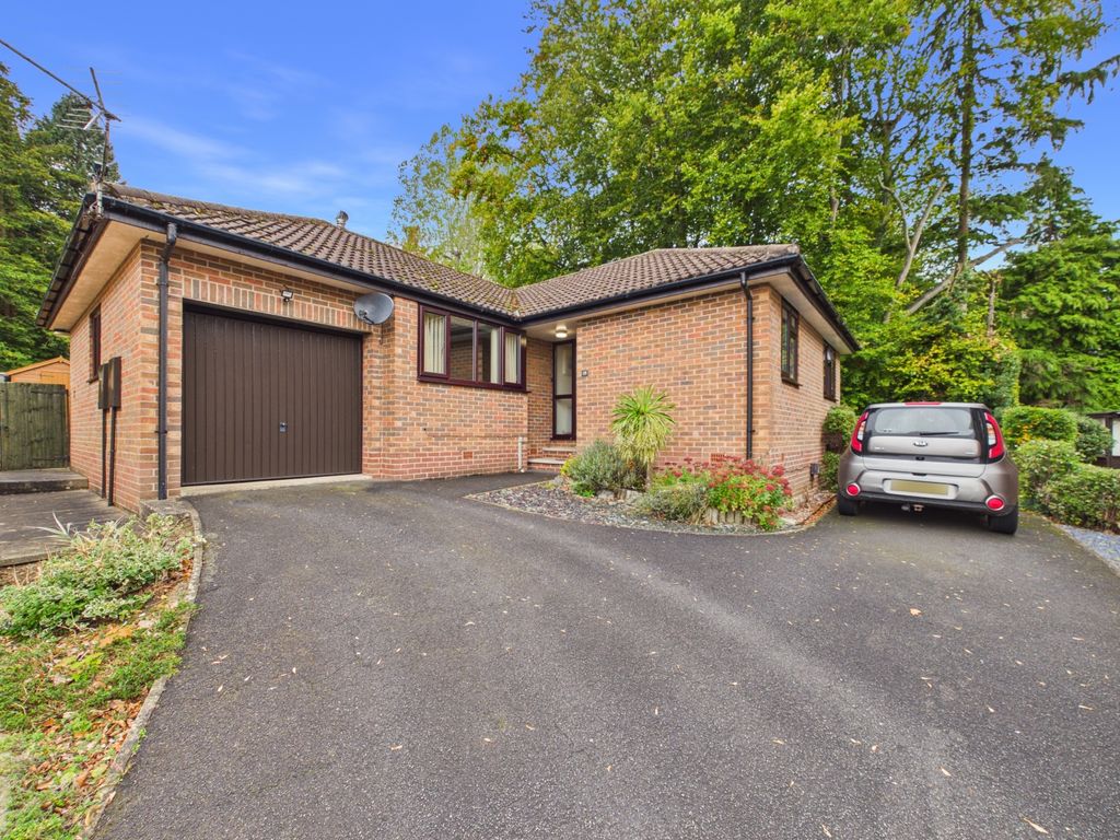 Property photo 1 of 21 Cam04789G0-Pr0155-Still033