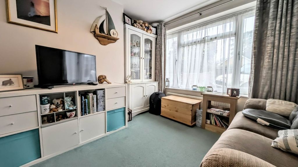 Property photo 2 of 15