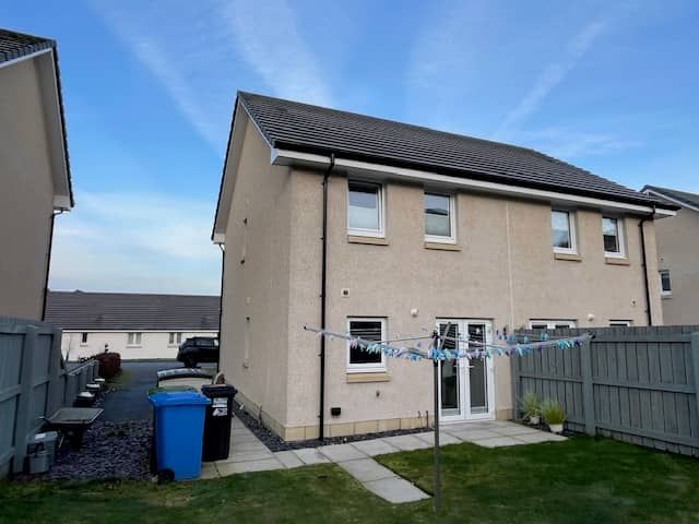 Property photo 3 of 17