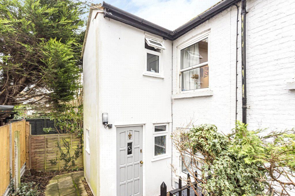 Property photo 1 of 10 Exterior