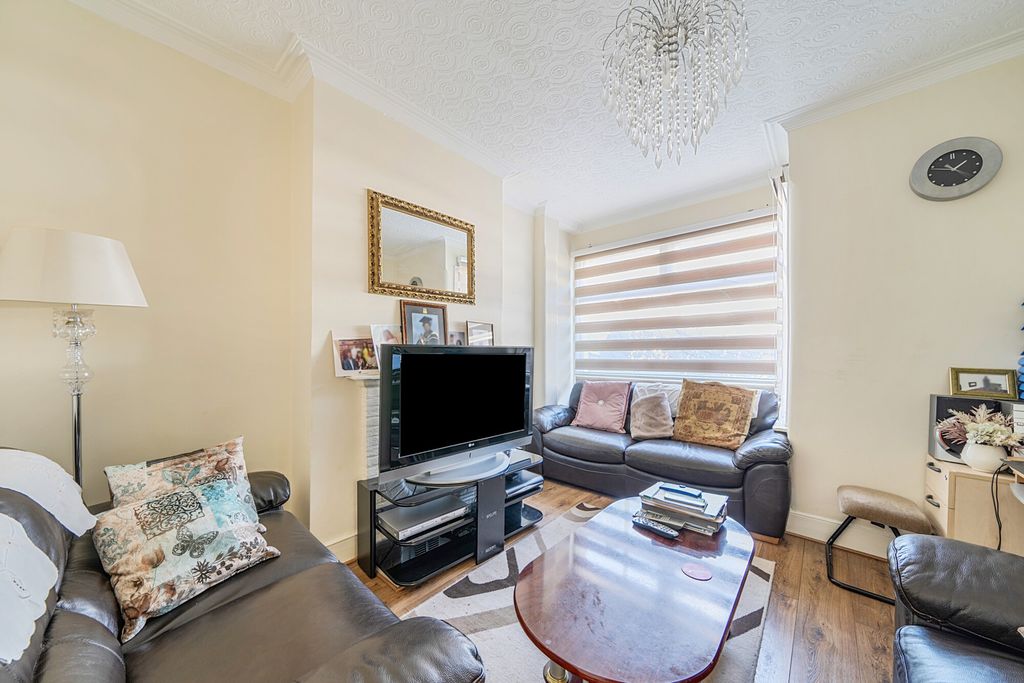 Property photo 2 of 11 Reception