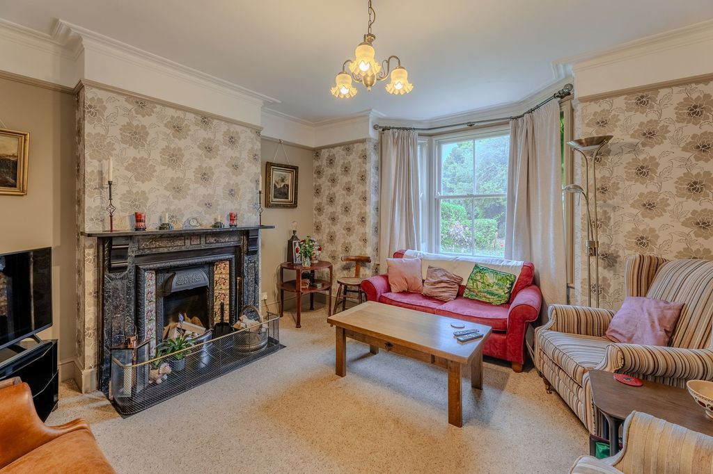 Property photo 3 of 29