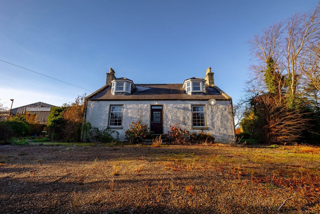 Property photo 1 of 18 Bogside Farmhouse
