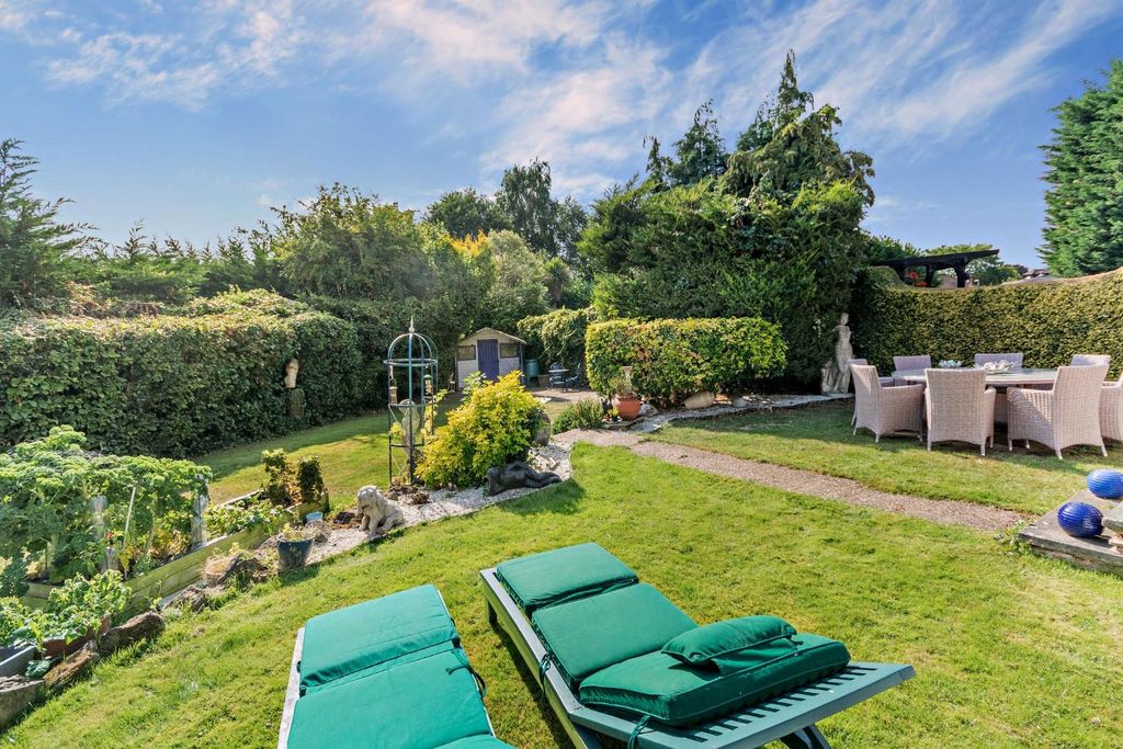 Property photo 1 of 26 8660162-Exterior06-800.Jpg