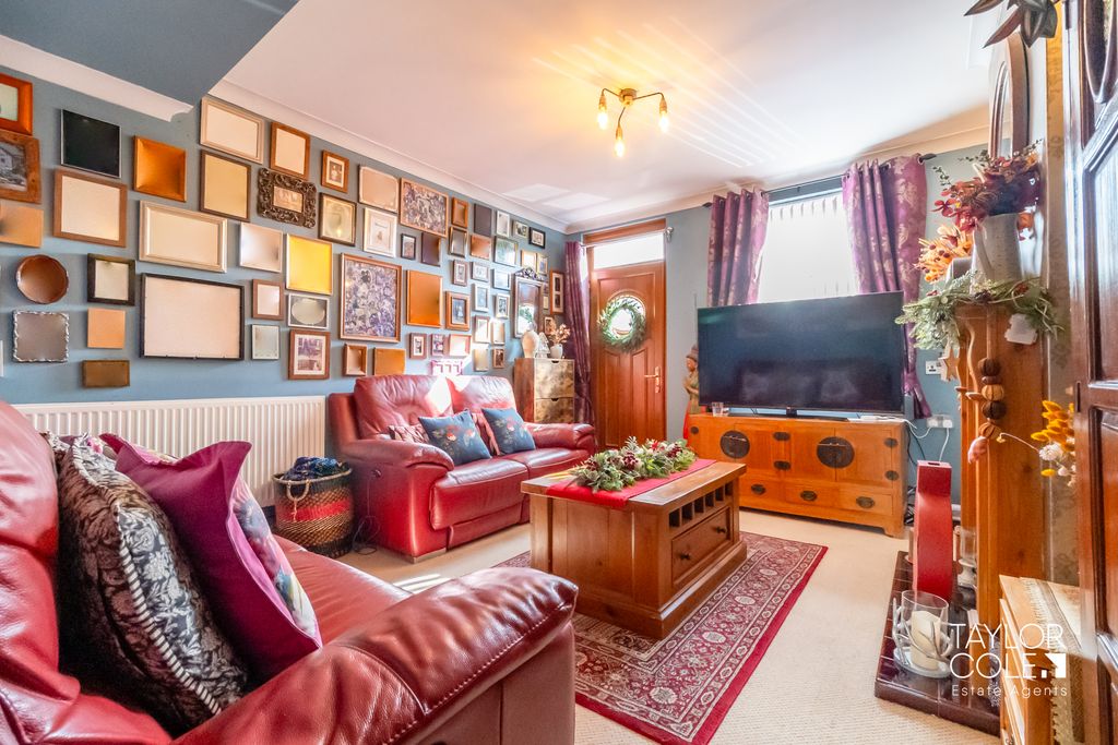 Property photo 3 of 29